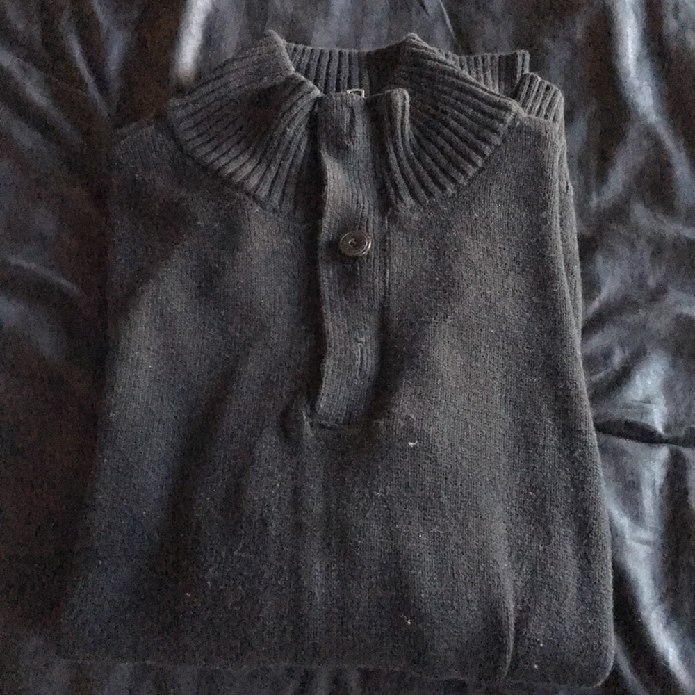 American Eagle sweater